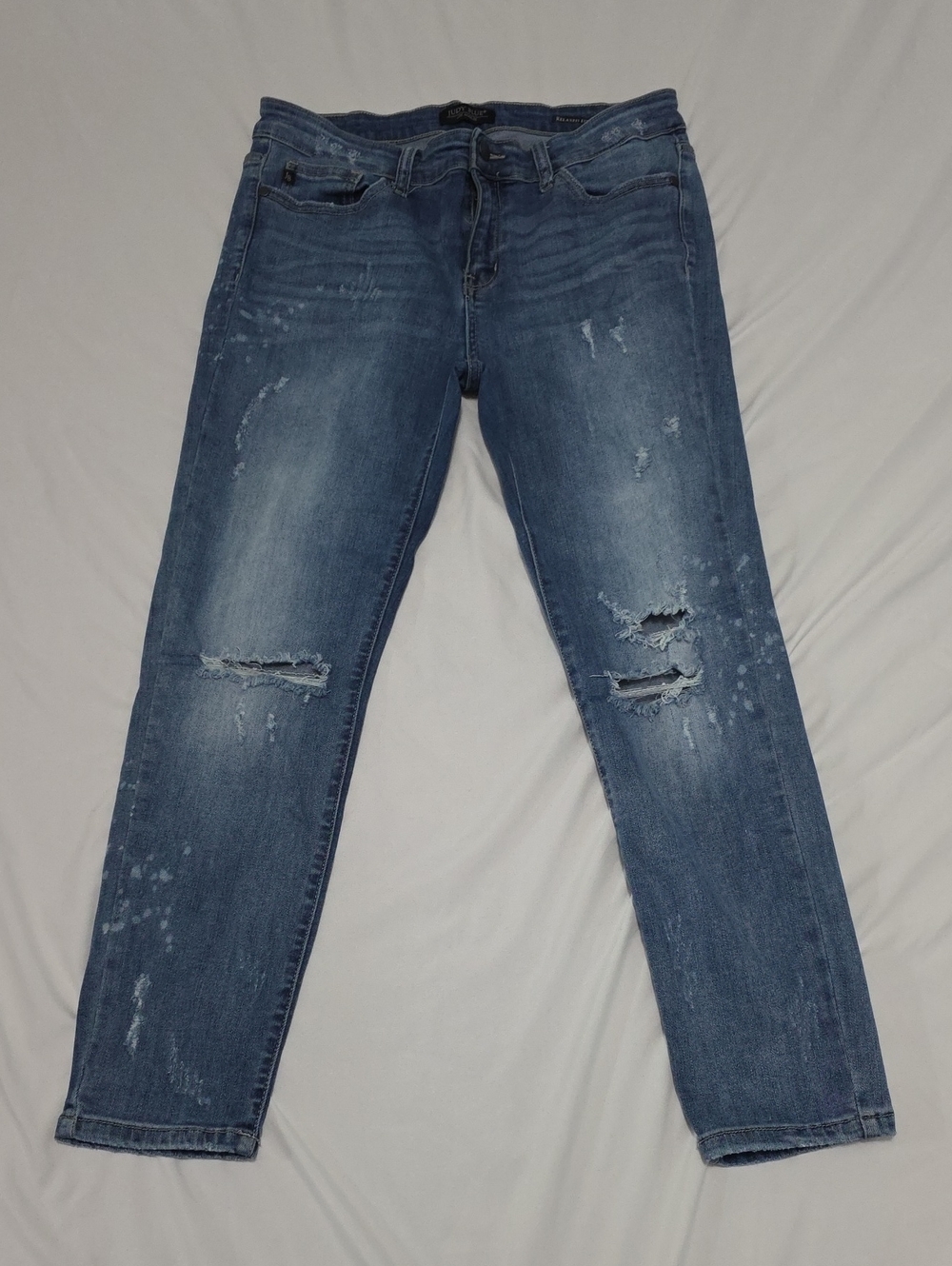Judy Blue Medium Wash Distressed Jeans 15/32